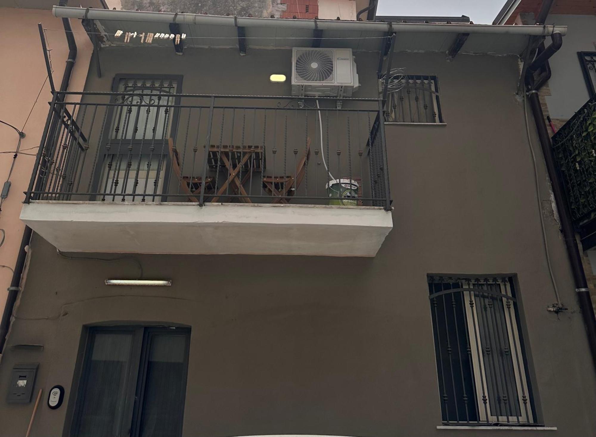 Valenti House Apartment คาตาเนีย ภายนอก รูปภาพ